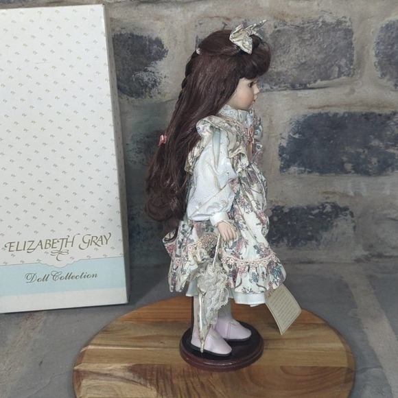 Elizabeth Gray Vintage Porcelain Doll Brunette 16" Floral Dress Parasol Basket - Picture 7 of 16